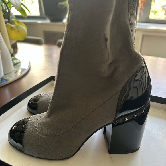 CHANEL Pony Hair Patent Cap Toe Chain Short Boots Size 39 - Picture 1 of 4